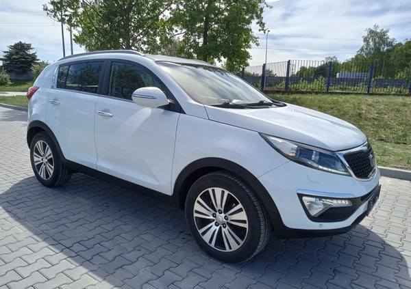 Kia Sportage cena 53900 przebieg: 131000, rok produkcji 2014 z Poręba małe 301